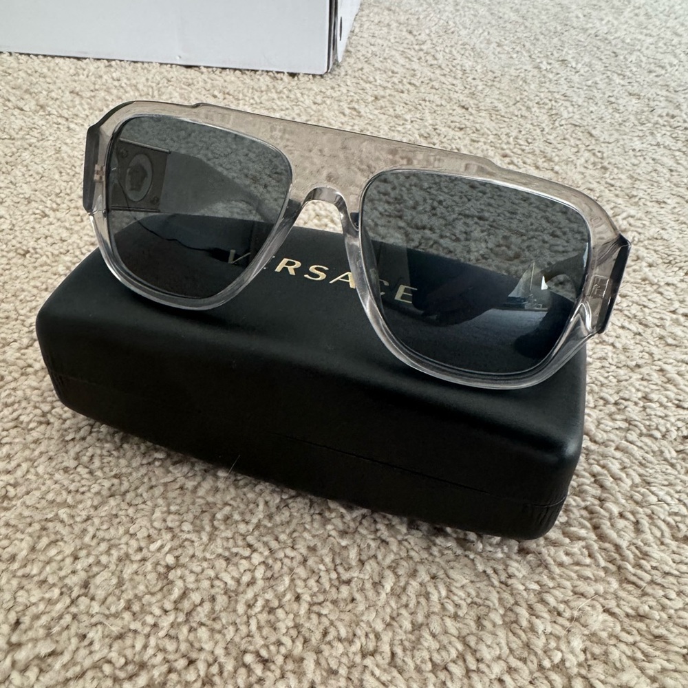 AUTHENTIC Versace Aviator Glasses
